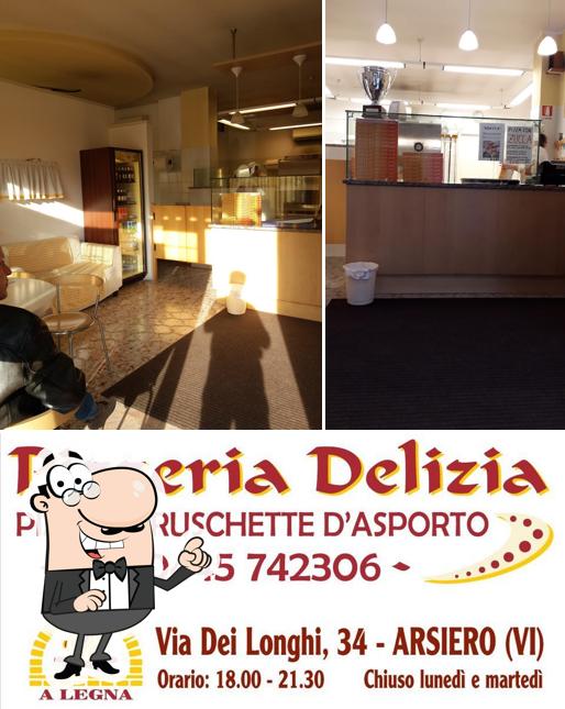 Gli interni di Pizzeria Delizia