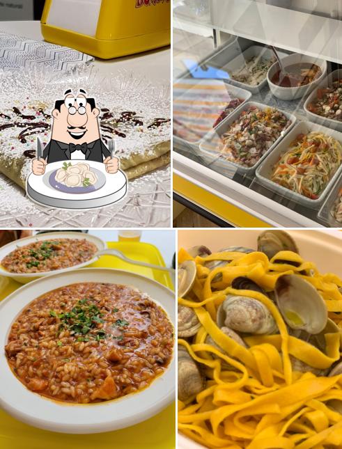 Ravioli cinesi al L'Angolo Sfizioso Gastronomia Rosticceria