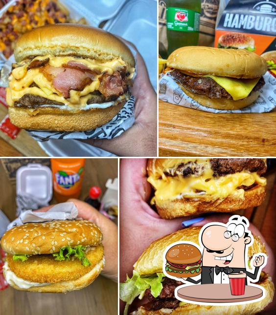 Delicie-se com um hambúrguer no Hamburgueria Sosoburguer - Hamburguer 100% Artesanal