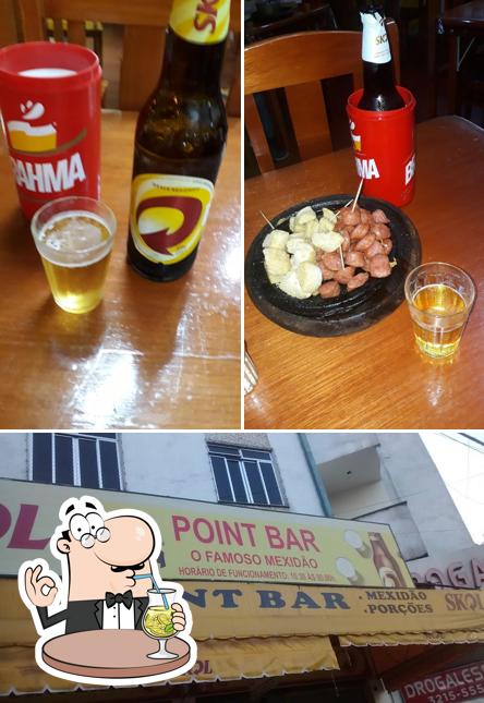 A imagem da bebida e exterior no Point Bar