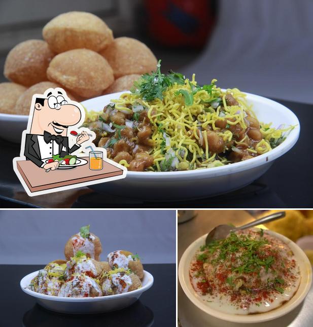 Food at Bholeshankar Chaat Bhandar (Appa'z Goolgappa'z)