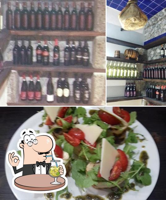 Guarda la foto che mostra la bevanda e cibo di Osteria Open46