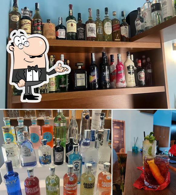 Gli interni di SQUID DRINK BAR & FISH FOOD