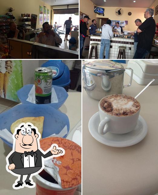 A imagem da interior e bebida no Café do Paulão