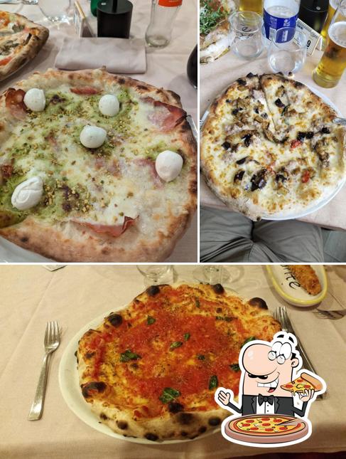 Scegli tra le molte varianti di pizza