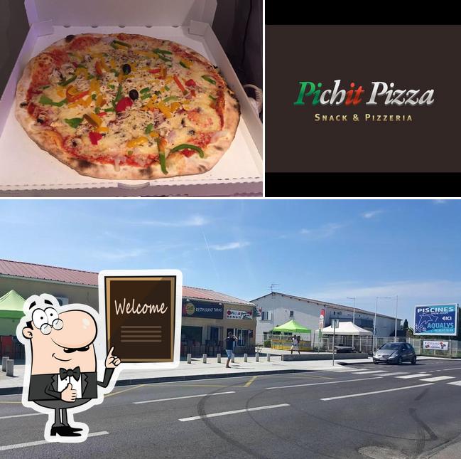 Regarder cette photo de Pichit Pizza