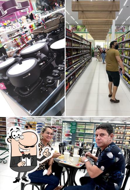 O interior do Supermercado Irmãos Gonçalves Zona Central