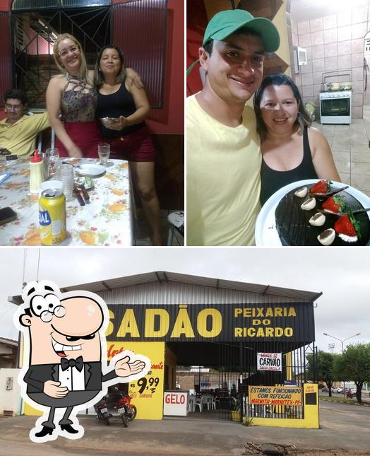 Look at the picture of Assadão e Distribuidora do Ricardo