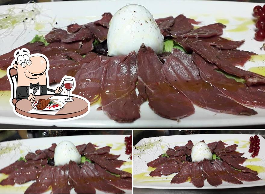 Scegli i piatti di carne a Unisonojazz Restaurant CAFE'