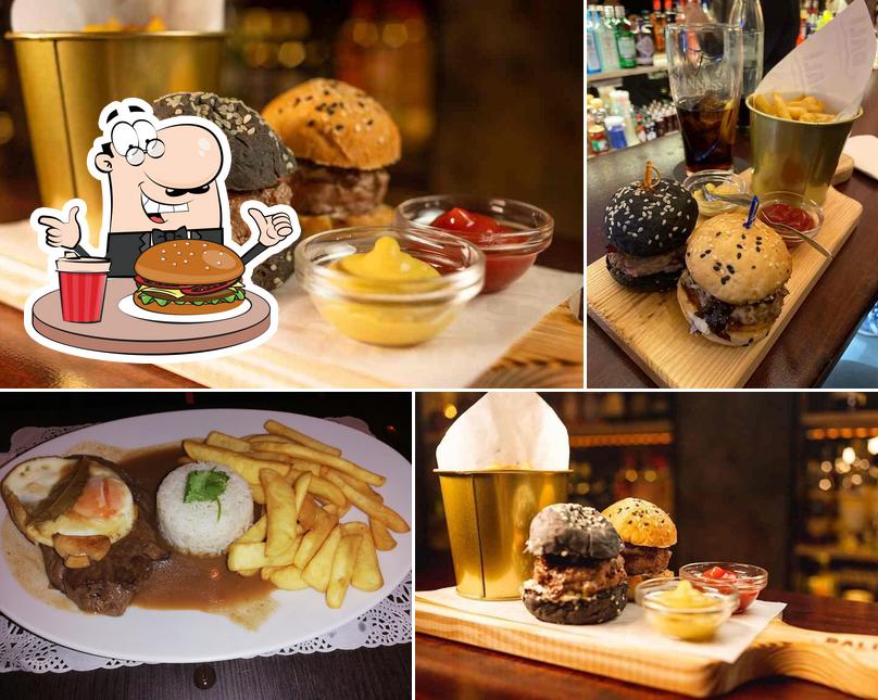 Prueba una hamburguesa en Dalí Cozinha Surreal