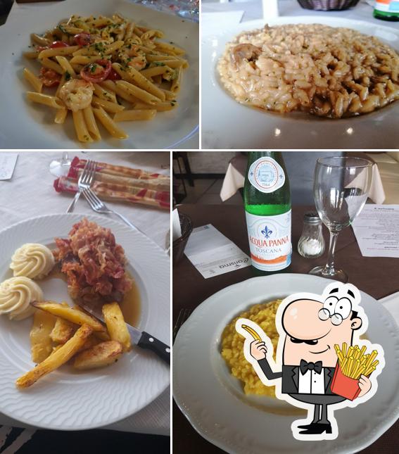 Assaggia un piatto di patatine a Carisma Ristorante & Lounge Cafè