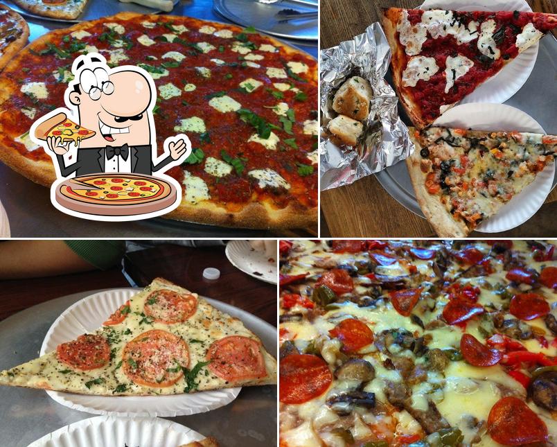 Full Moon Pizzeria, 600 E 187th St in Yonkers - Restaurant menu and reviews