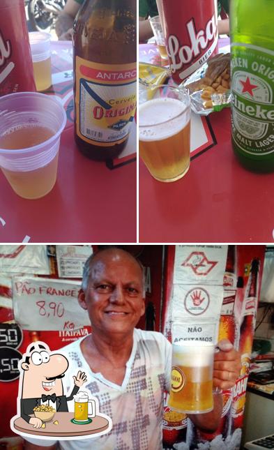 Você pode tomar uma tulipa de cerveja leve ou escura