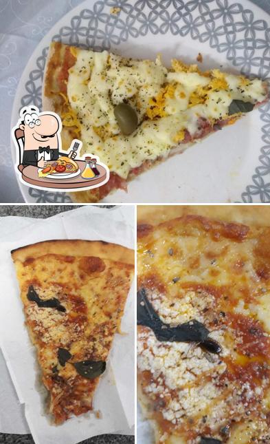 Peça diferentes tipos de pizza