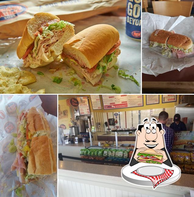 Клубные сэндвичи в "Jersey Mike's Subs"