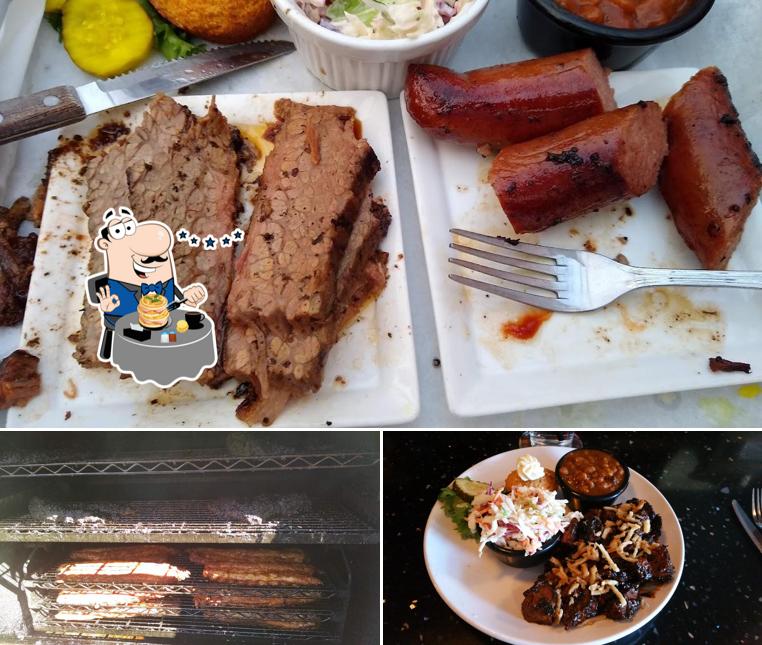 Comida en Double B's MKE-Style BBQ