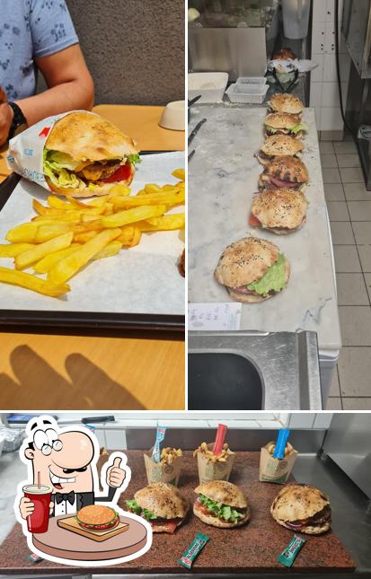 Commandez un hamburger à Le burger Liberation