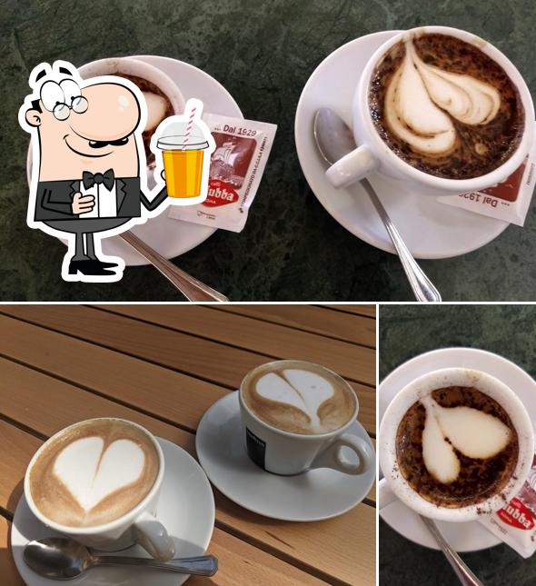 Goditi un drink a Caffè 67