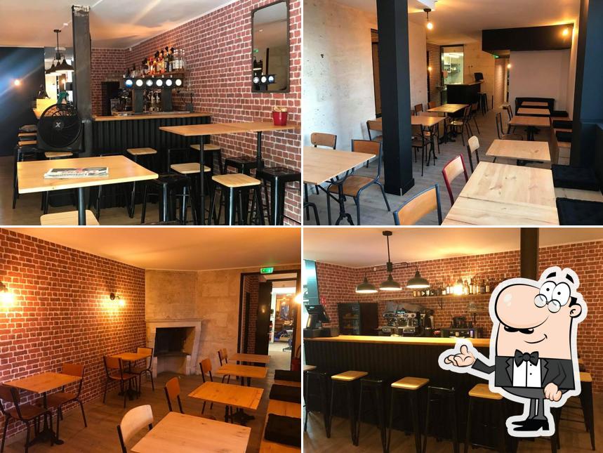 Check out how Le Bistrot Niel looks inside