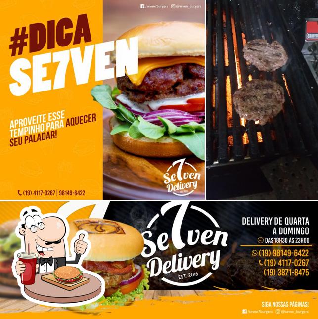 Peça um hambúrguer no Seven Burgers