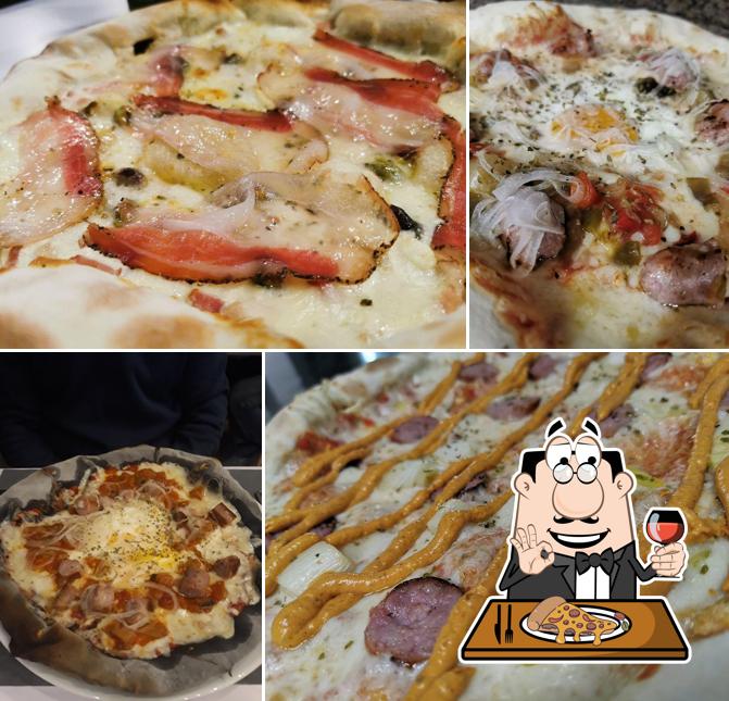 En Piccola Pizzeria, puedes disfrutar de una pizza
