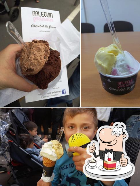 Arlequin Gelati Italiani sert un nombre de plats sucrés