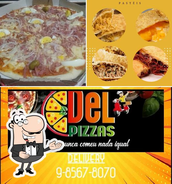 Look at the photo of Del pizzas