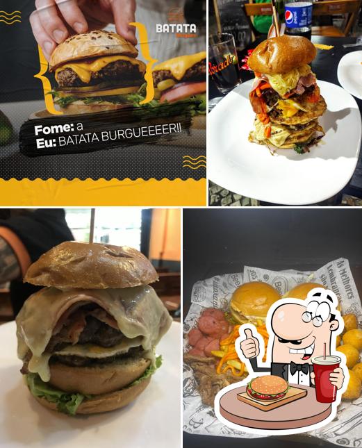 Os hambúrgueres do Batata Burger - Copacabana irão satisfazer uma variedade de gostos