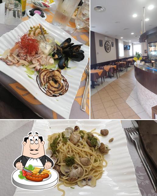 Trattoria del Mare da Mimmo se distingue par sa nourriture et intérieur