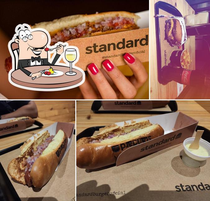 Comida em standard burger