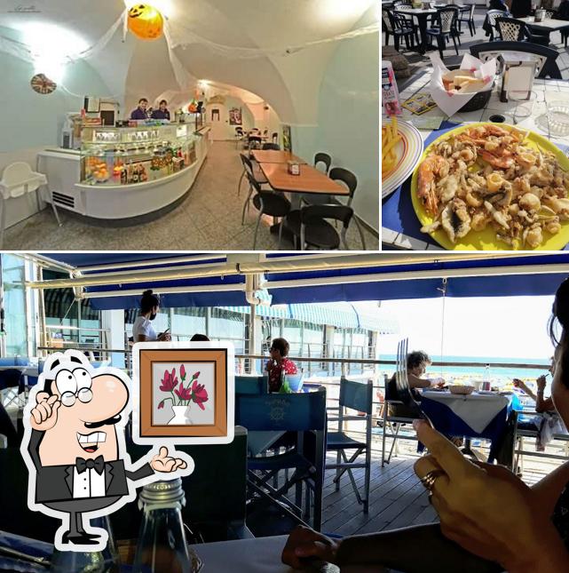 Gli interni di Bar L'Orologio