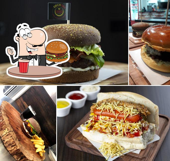 Experimente um hambúrguer no DECK 583 - DOG, BURGER & BEER