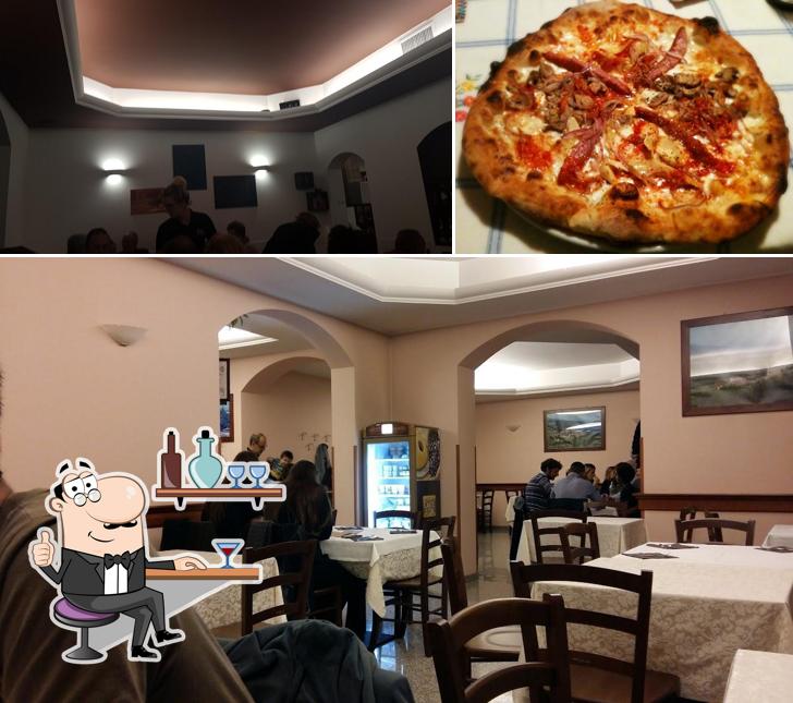La immagine di interni e esterno da Pizzeria Pontello