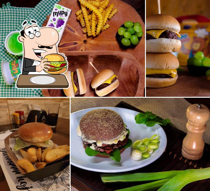 Anexo Burger estamos atendendo na unidade de Santo Andre e Delivery’s burgers will cater to satisfy a variety of tastes