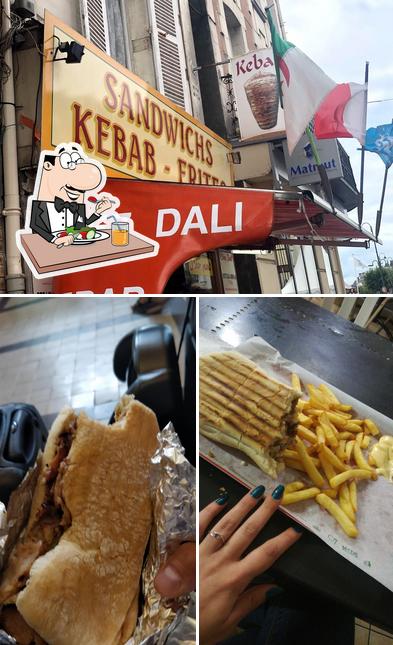 Voici l’image représentant la nourriture et intérieur sur Sandwichs Kebab Chez Dali