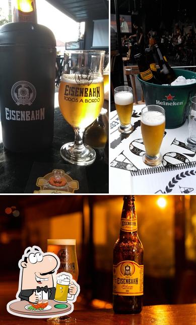 Peça uma tulipa de cerveja leve ou escura