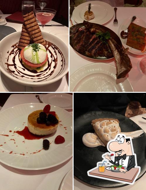 Strip House, 13 E 12th St in New York City Restaurant menu and reviews