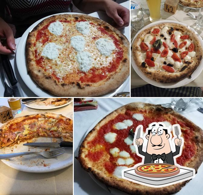Commandez des pizzas à Ristorante Pizzeria Vesuvio
