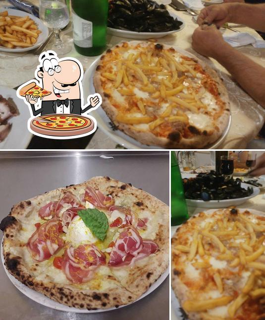 Prenditi una pizza a Saturo Lido