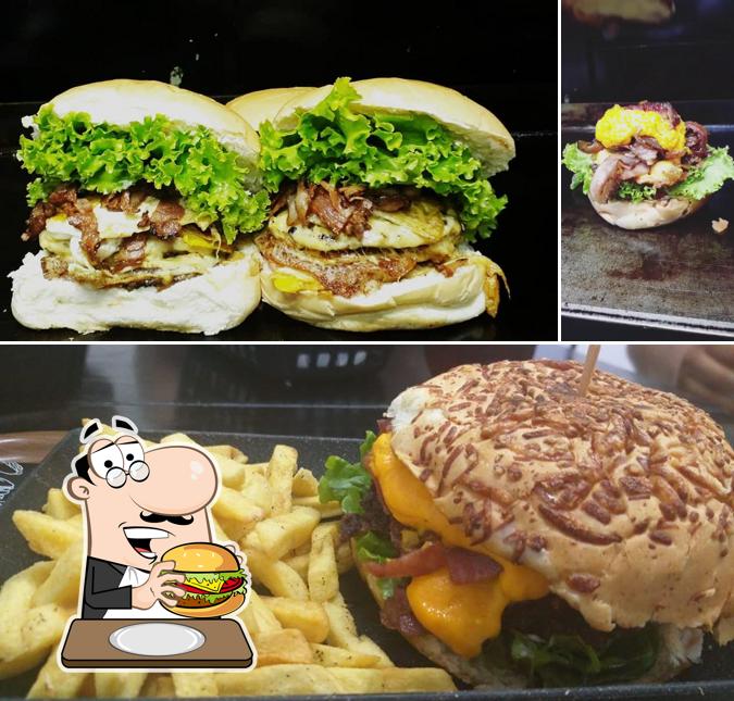 Delicie-se com um hambúrguer no Senhor Chapa Burger Delivery