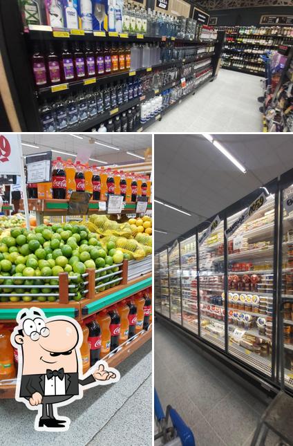 O interior do Supermercado Condor Santa Felicidade