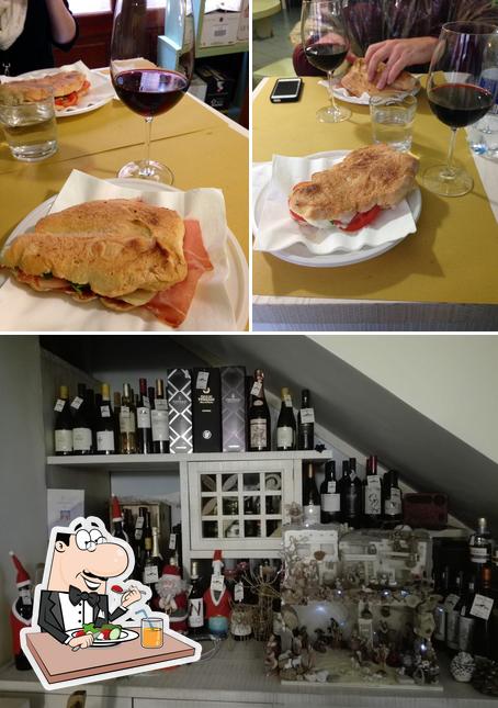 Los comida y vino del restaurante