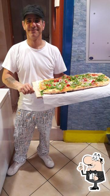 Regarder cette photo de Nonno Picci....rosticceria pizzeria