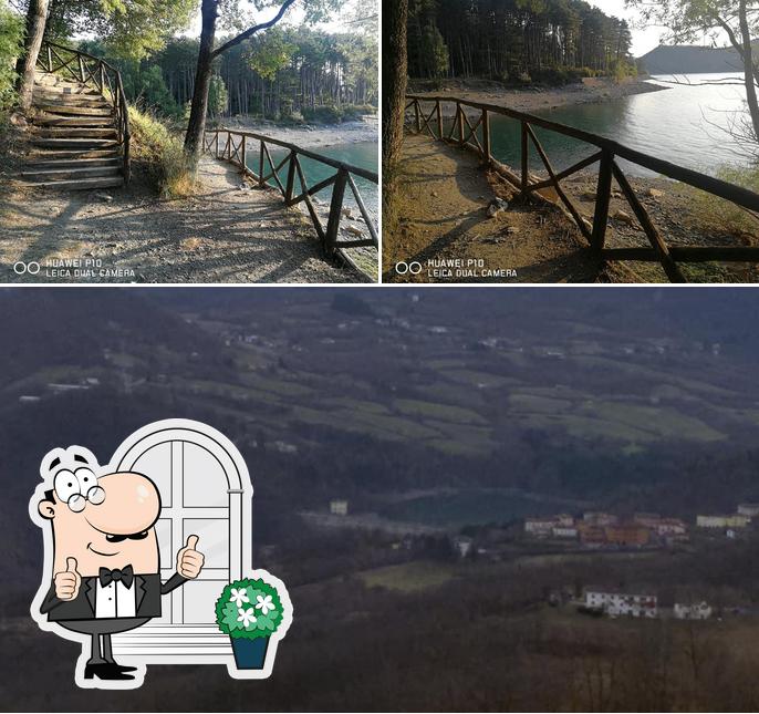 Guarda gli esterni di Bar Pineta Camping del Lago Castel di Casio