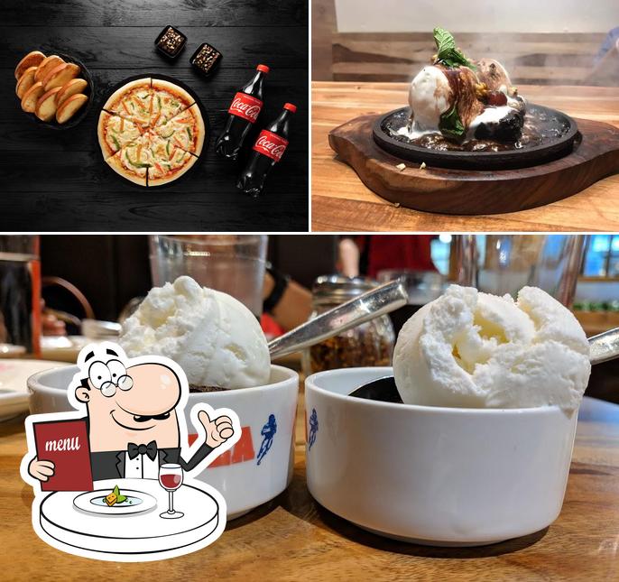 Food at Famous Pizza