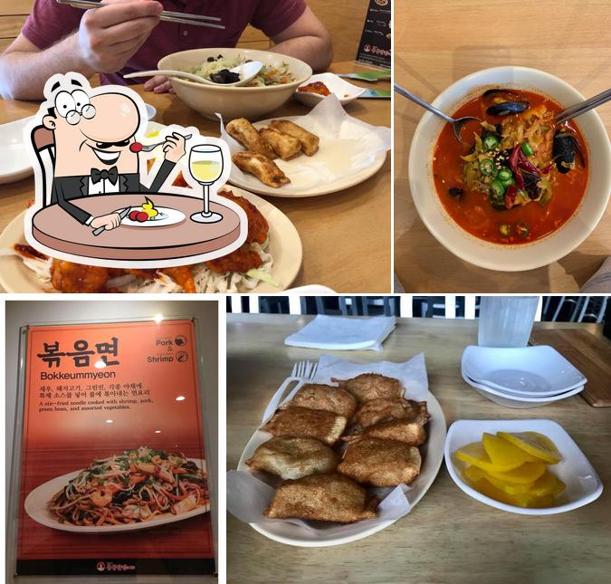 Paik's Noodle in Santa Clarita Restaurant menu and reviews