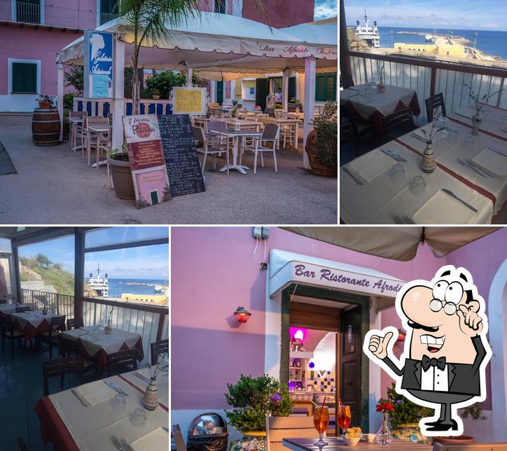 Dai un'occhiata agli interni di Ristorante Pizzeria Afrodite