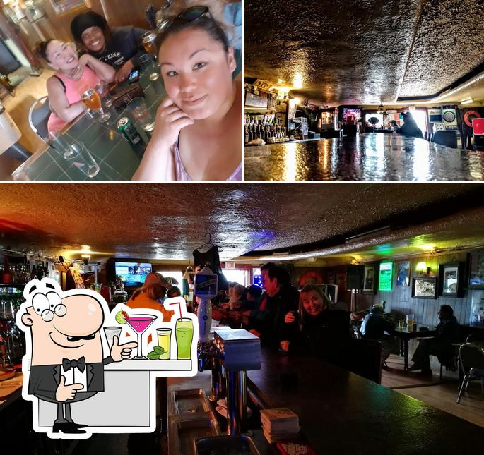 Moochers Bar in Nenana Restaurant reviews