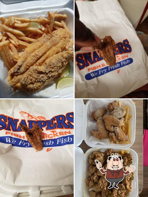 Food at Snappers Fish & Chicken