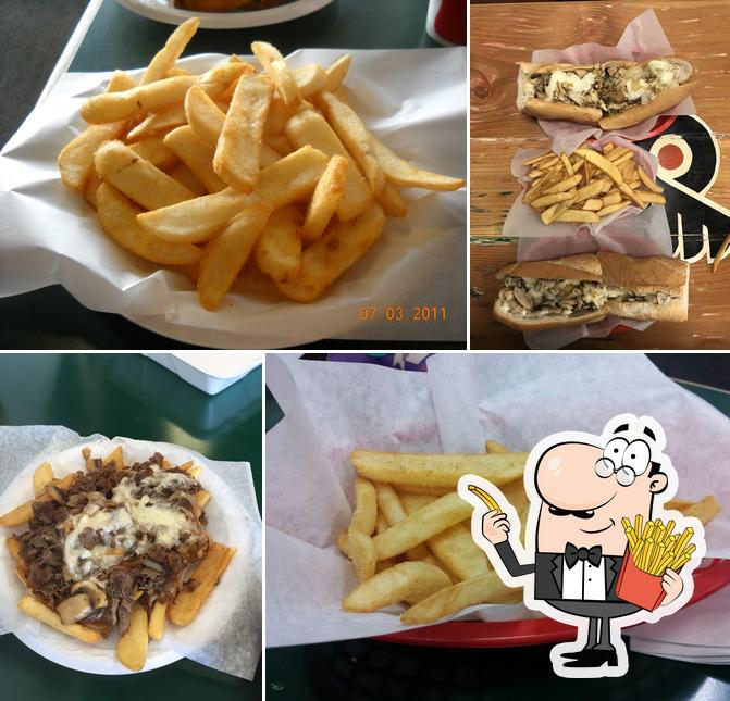 Best chili cheese fries in Huntington Beach restaurants, winter 2023